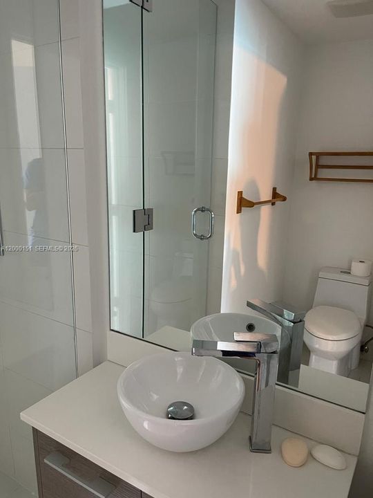 En Venta: $889,000 (2 camas, 3 baños, 1198 Pies cuadrados)