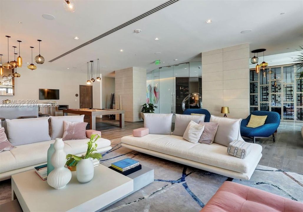 For Sale: $886,500 (2 beds, 3 baths, 1198 Square Feet)