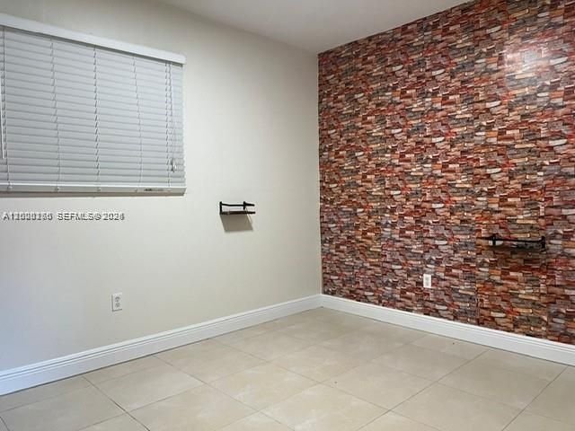 For Rent: $1,395 (0 beds, 1 baths, 350 Square Feet)