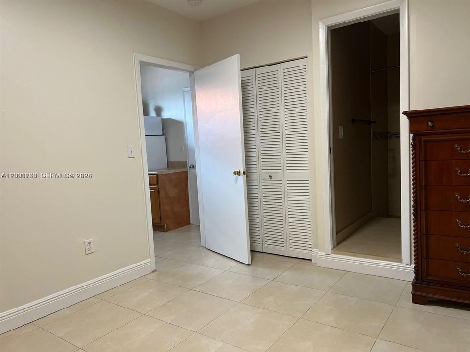 For Rent: $1,395 (0 beds, 1 baths, 350 Square Feet)