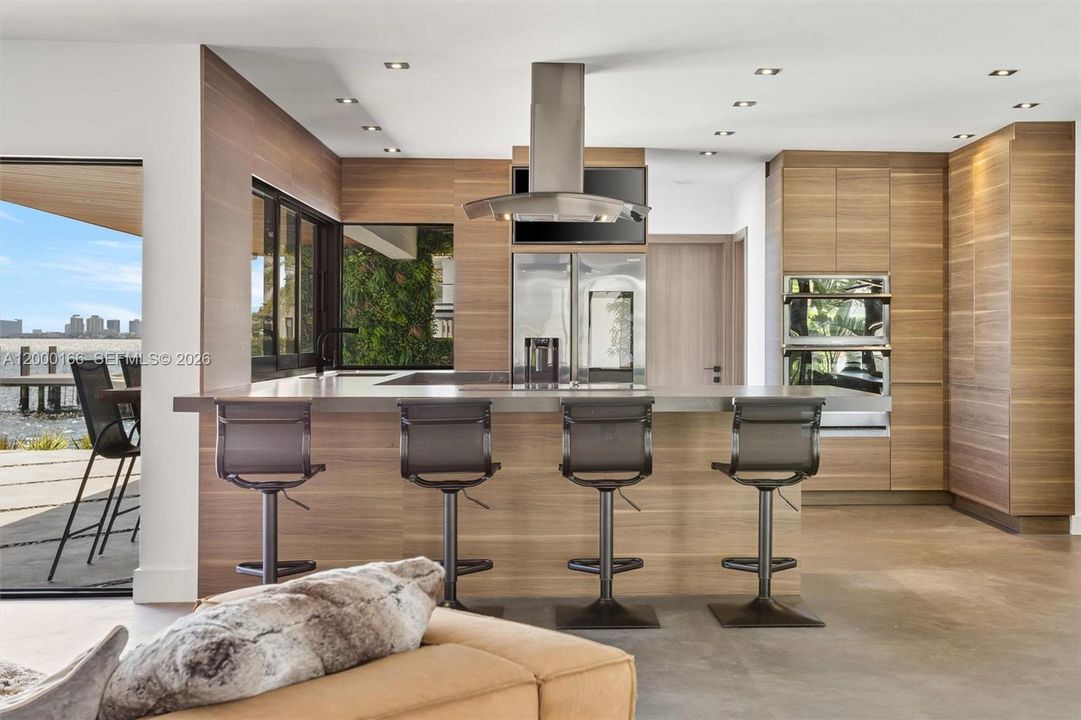 For Sale: $12,750,000 (5 beds, 4 baths, 3245 Square Feet)