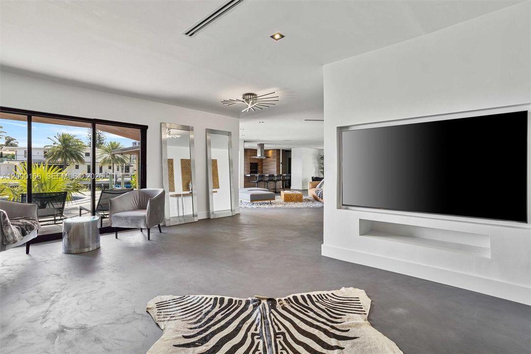 For Sale: $12,750,000 (5 beds, 4 baths, 3245 Square Feet)