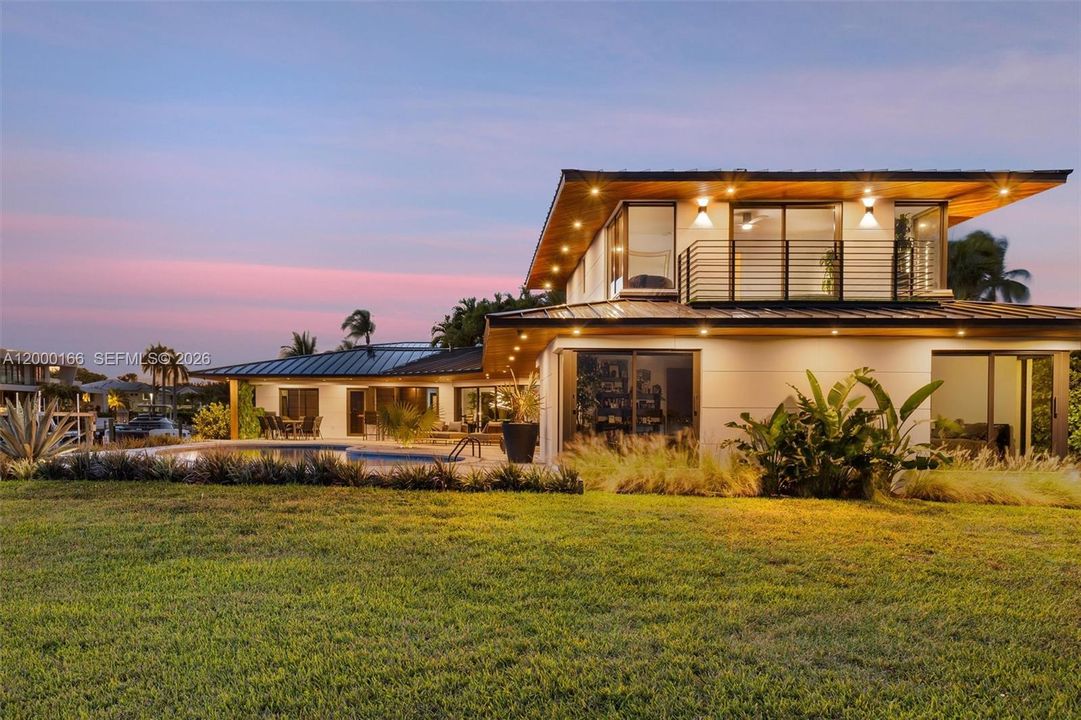 For Sale: $12,750,000 (5 beds, 4 baths, 3245 Square Feet)