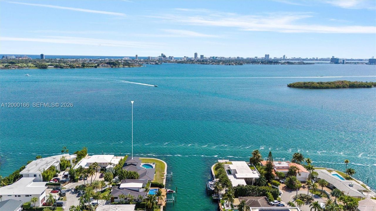 For Sale: $12,750,000 (5 beds, 4 baths, 3245 Square Feet)