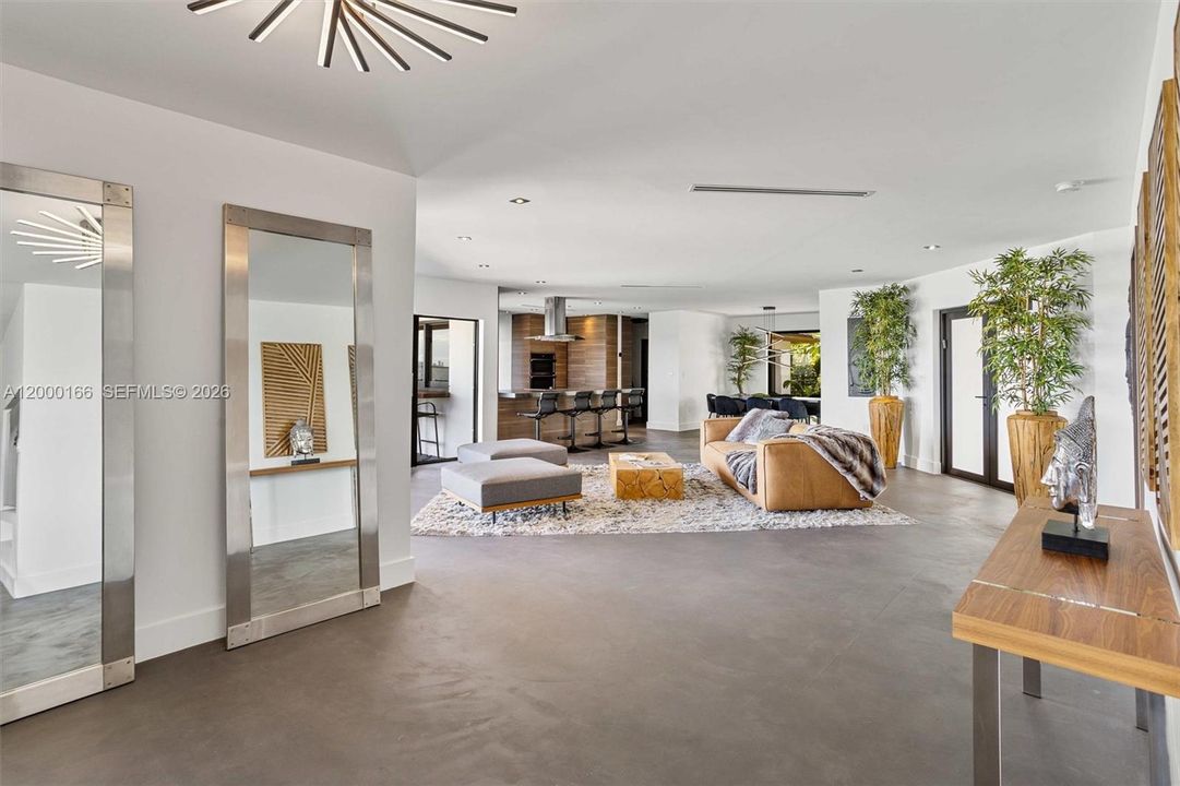 For Sale: $12,750,000 (5 beds, 4 baths, 3245 Square Feet)