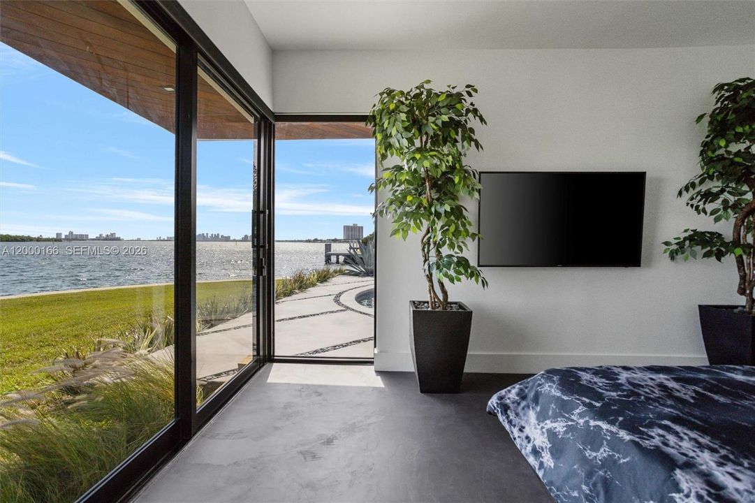 For Sale: $12,750,000 (5 beds, 4 baths, 3245 Square Feet)