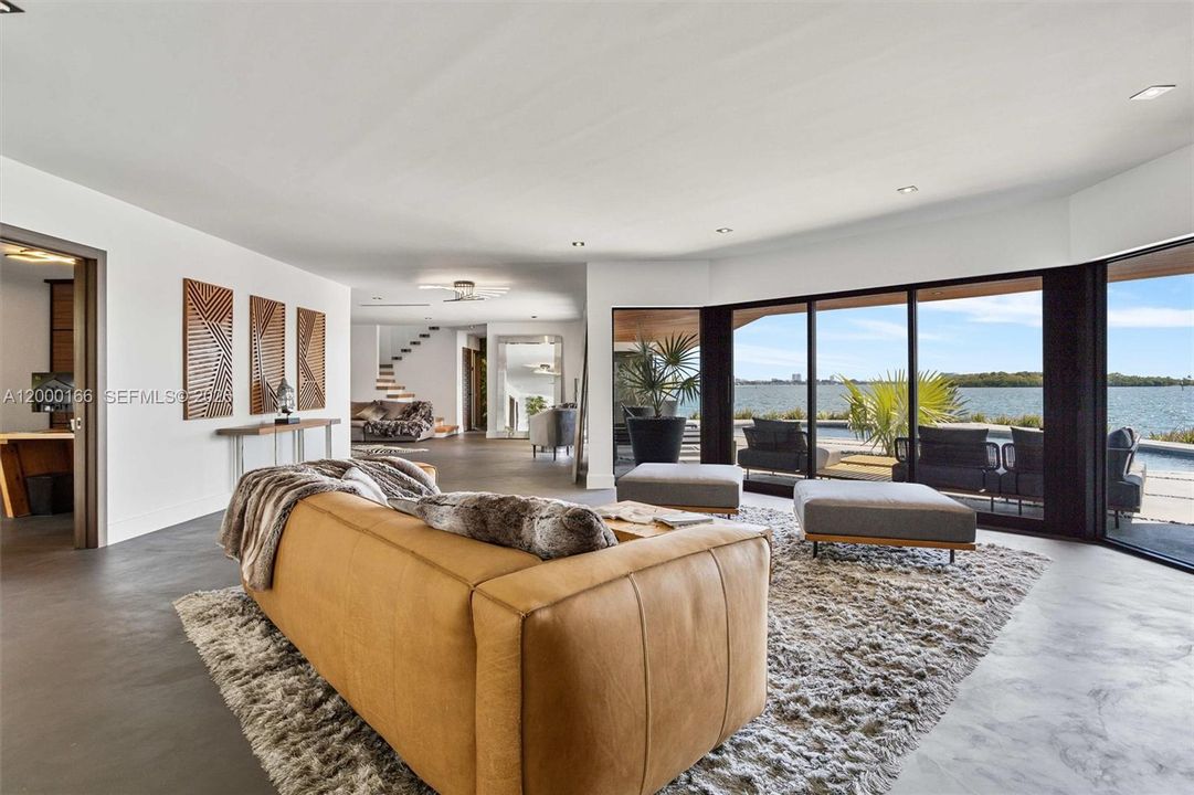 For Sale: $12,750,000 (5 beds, 4 baths, 3245 Square Feet)
