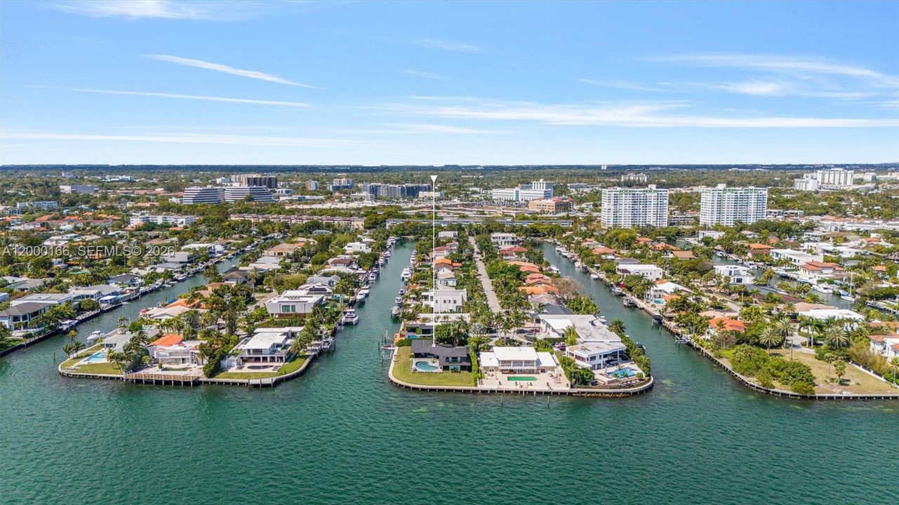 For Sale: $12,750,000 (5 beds, 4 baths, 3245 Square Feet)