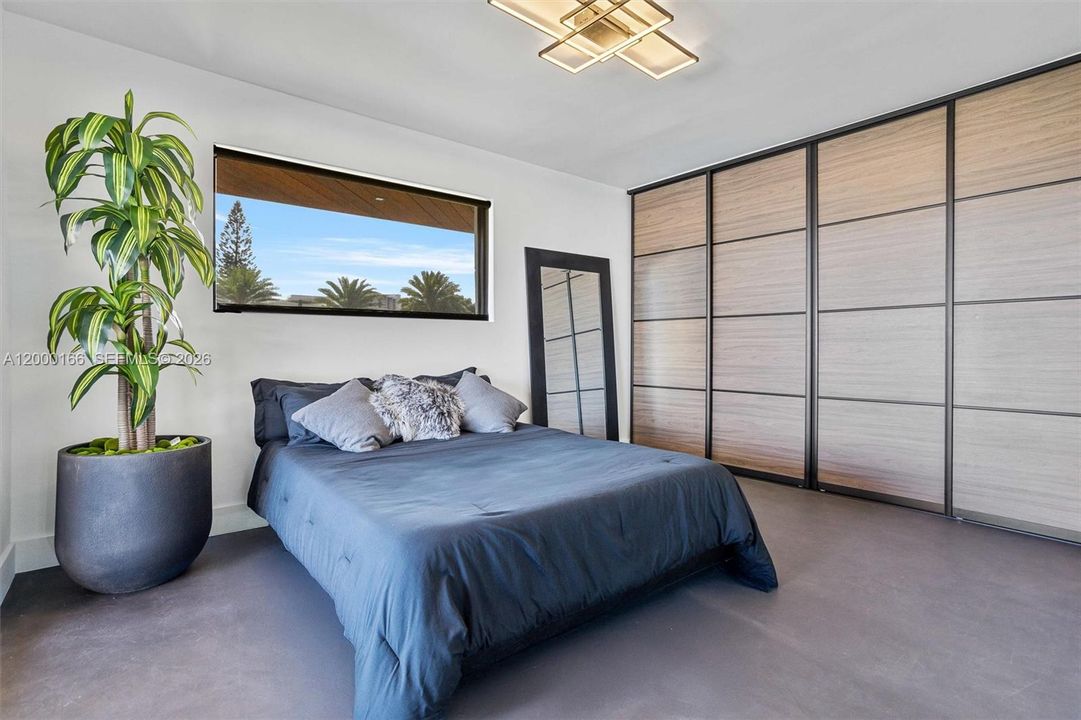 For Sale: $12,750,000 (5 beds, 4 baths, 3245 Square Feet)