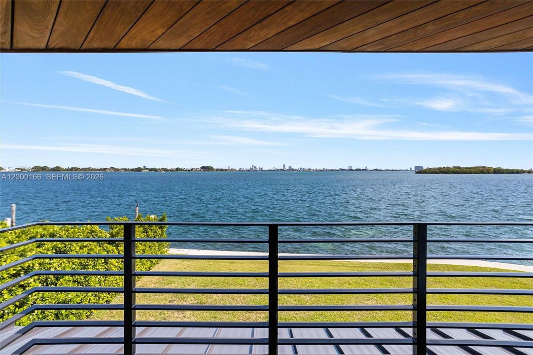 For Sale: $12,750,000 (5 beds, 4 baths, 3245 Square Feet)