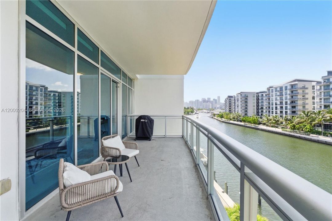 For Sale: $1,950,000 (3 beds, 3 baths, 2394 Square Feet)