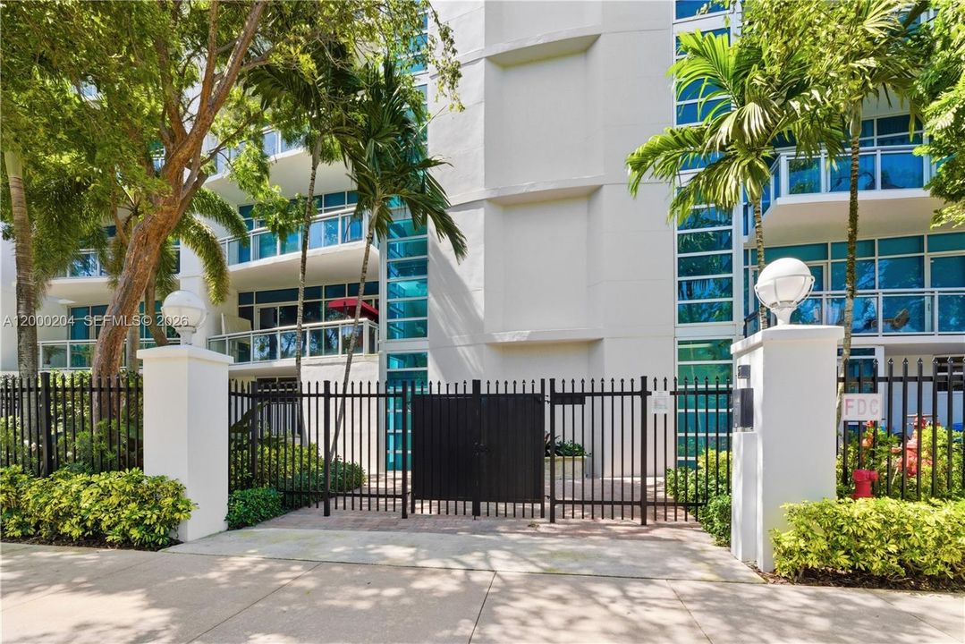 For Sale: $1,950,000 (3 beds, 3 baths, 2394 Square Feet)