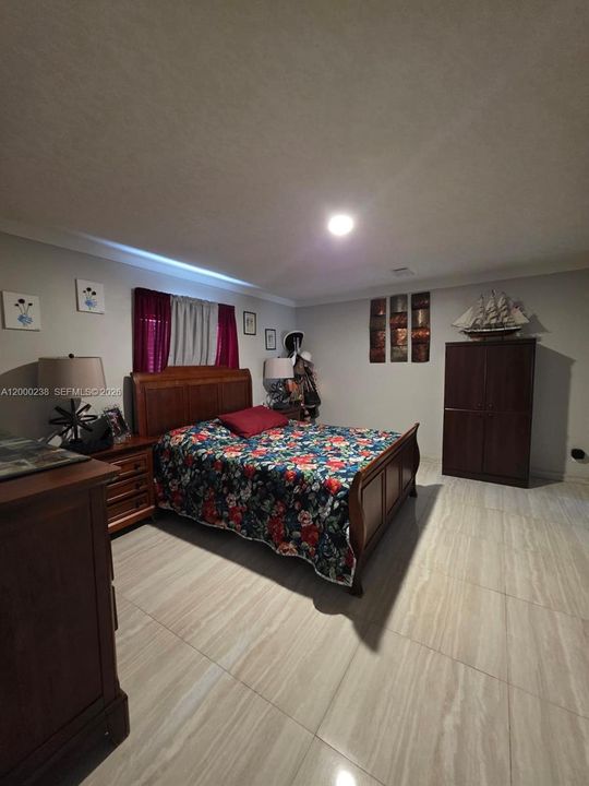 Recently Rented: $2,100 (3 beds, 2 baths, 0 Square Feet)