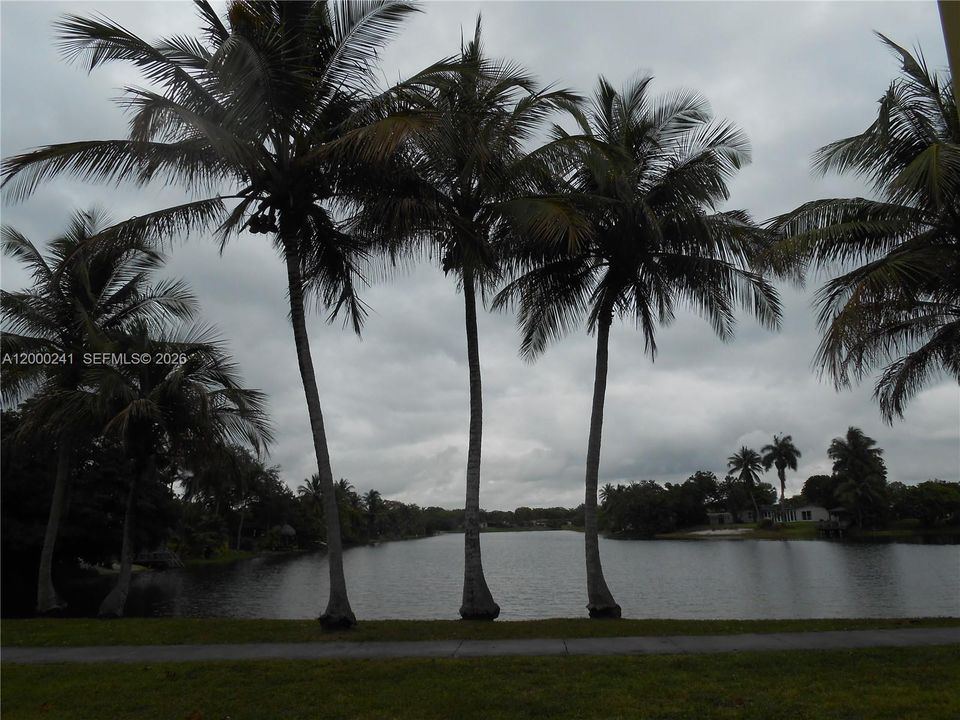 Recently Rented: $21,600 (1 beds, 1 baths, 614 Square Feet)