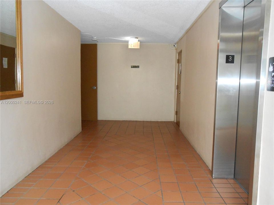 Recently Rented: $21,600 (1 beds, 1 baths, 614 Square Feet)