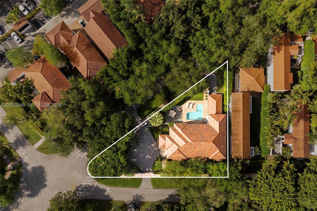 На продажу: $7,500,000 (5 спален, 4 ванн, 5084 Квадратных фут)