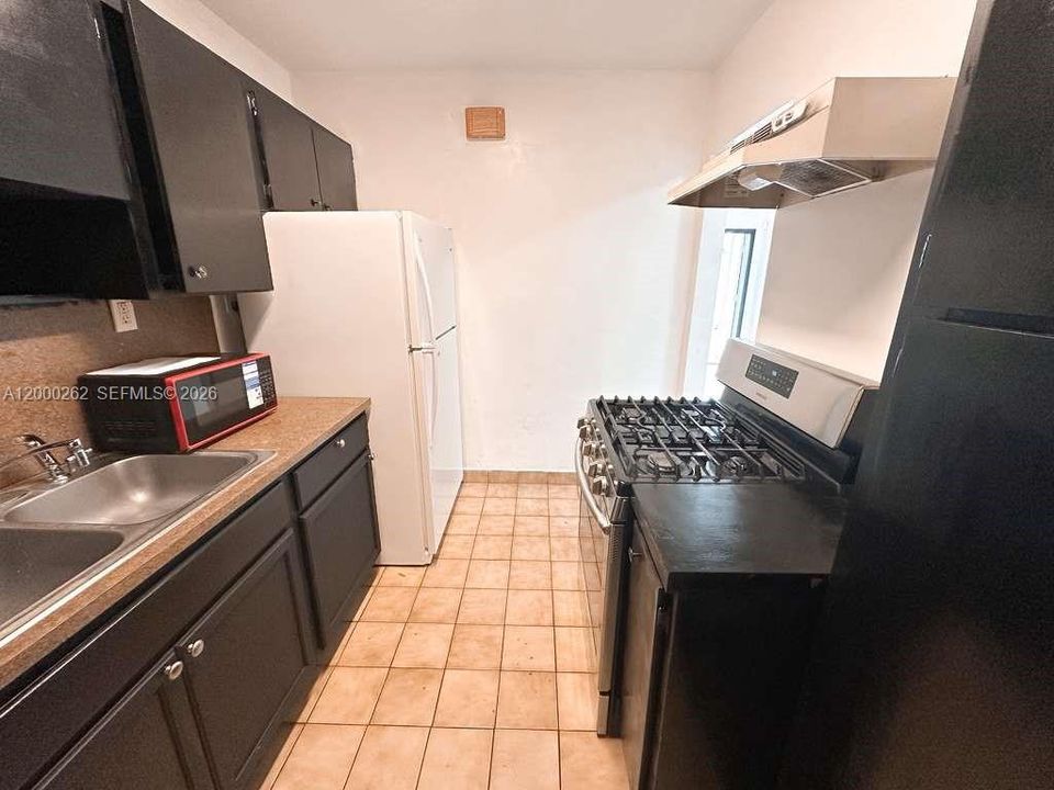 KITCHEN MAIN HOUSE