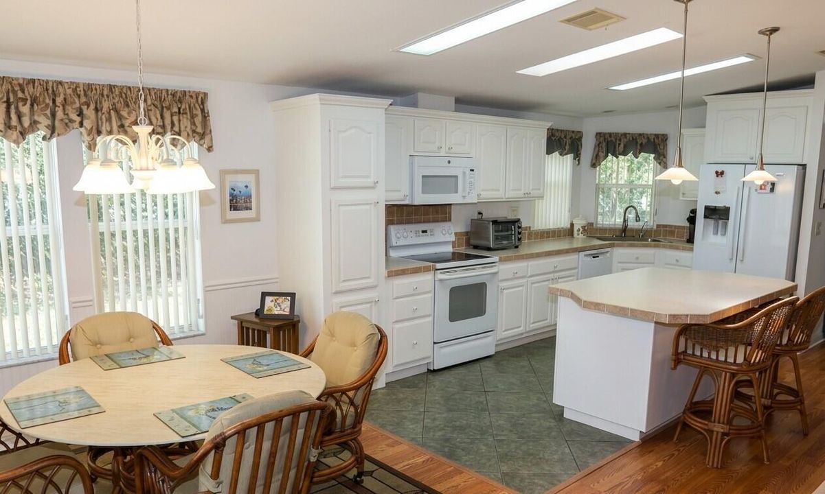 E - Breakfast area and kitchen