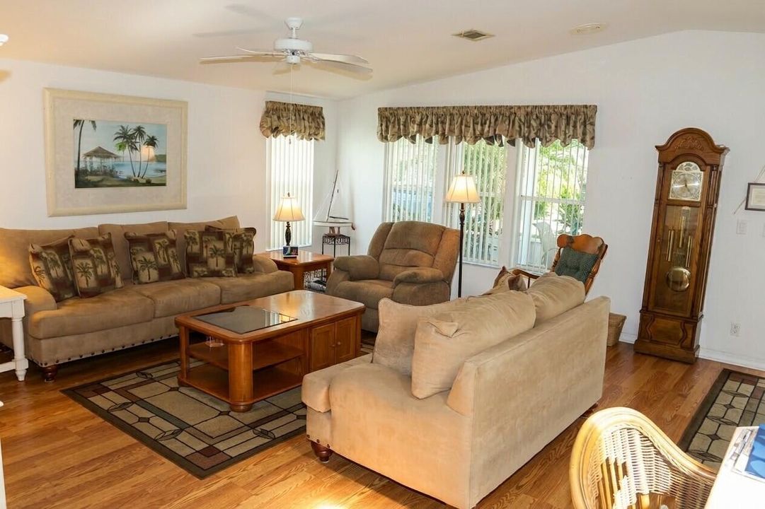C- Family Room - View 2