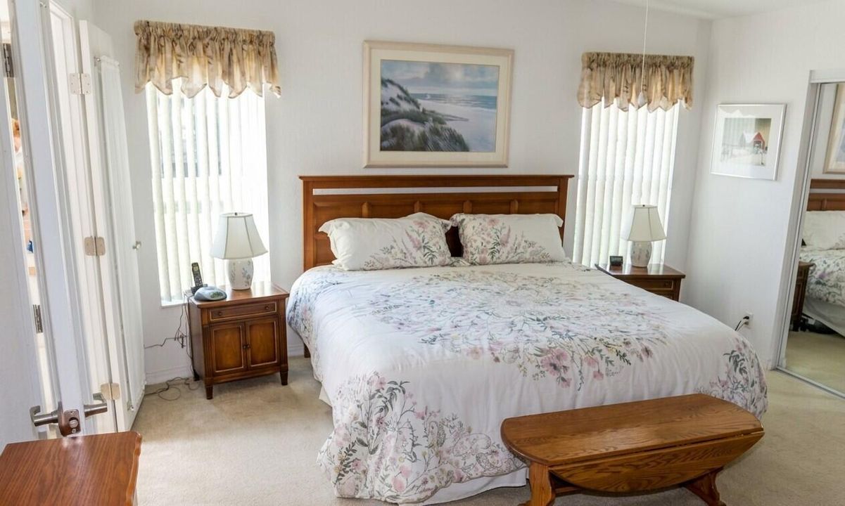 K - Master bedroom - View 1