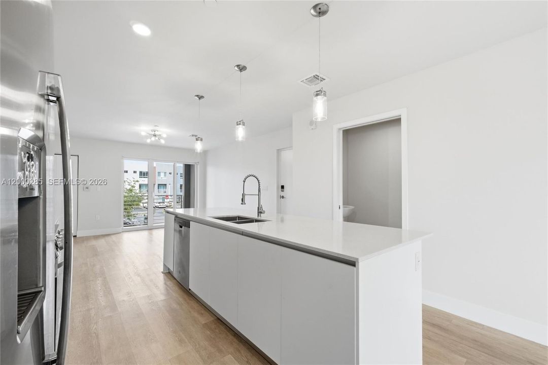 Activo con contrato: $475,000 (2 camas, 2 baños, 1392 Pies cuadrados)