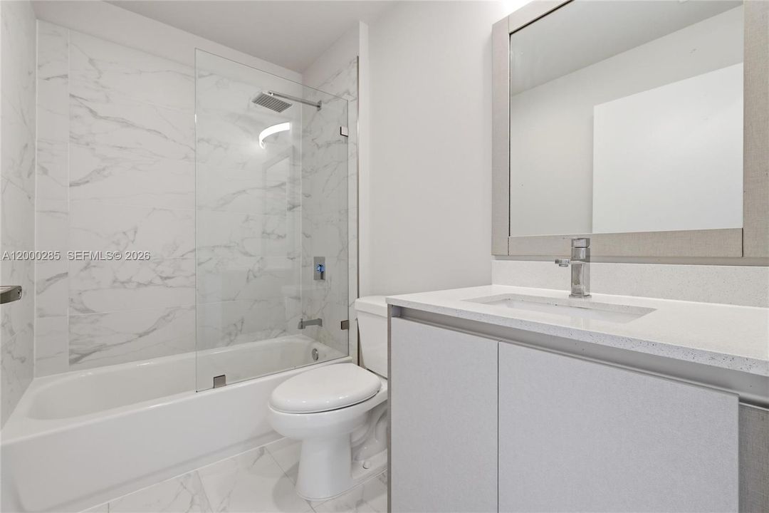 Activo con contrato: $475,000 (2 camas, 2 baños, 1392 Pies cuadrados)