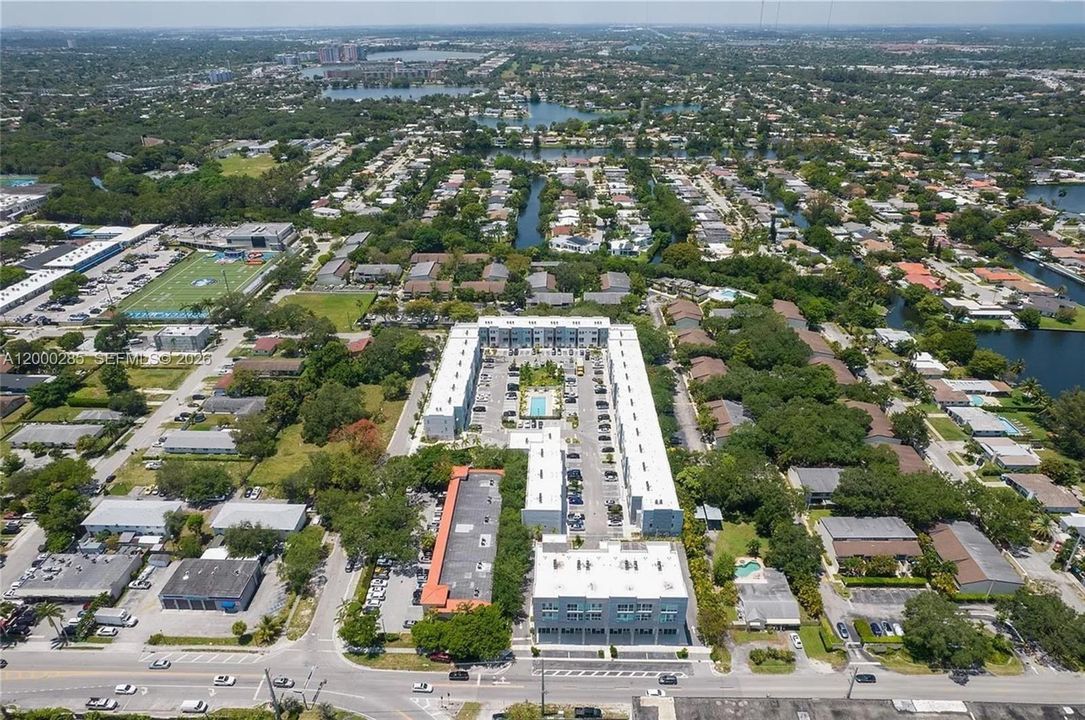 Activo con contrato: $475,000 (2 camas, 2 baños, 1392 Pies cuadrados)