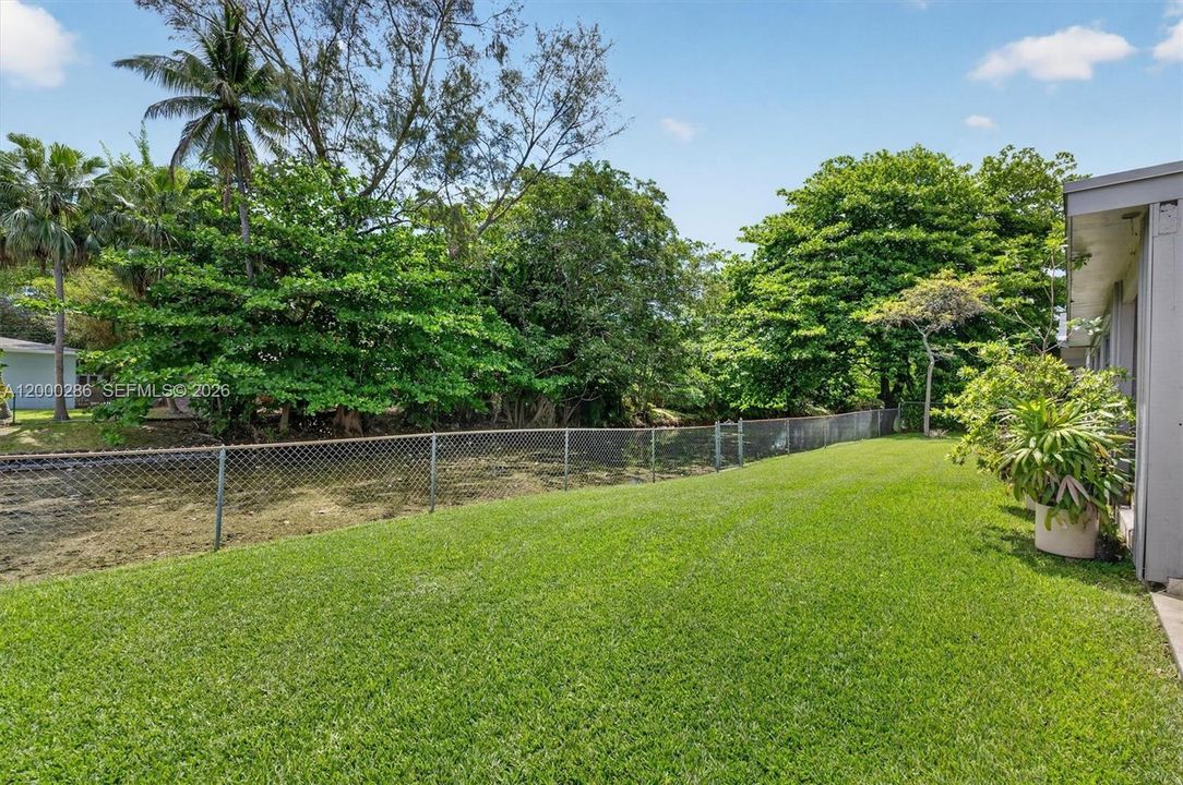 Activo con contrato: $1,400,000 (4 camas, 3 baños, 2950 Pies cuadrados)