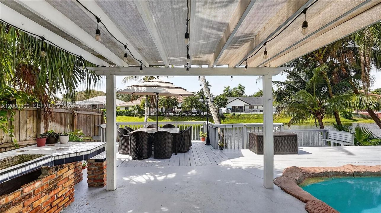 For Sale: $968,000 (4 beds, 3 baths, 2524 Square Feet)
