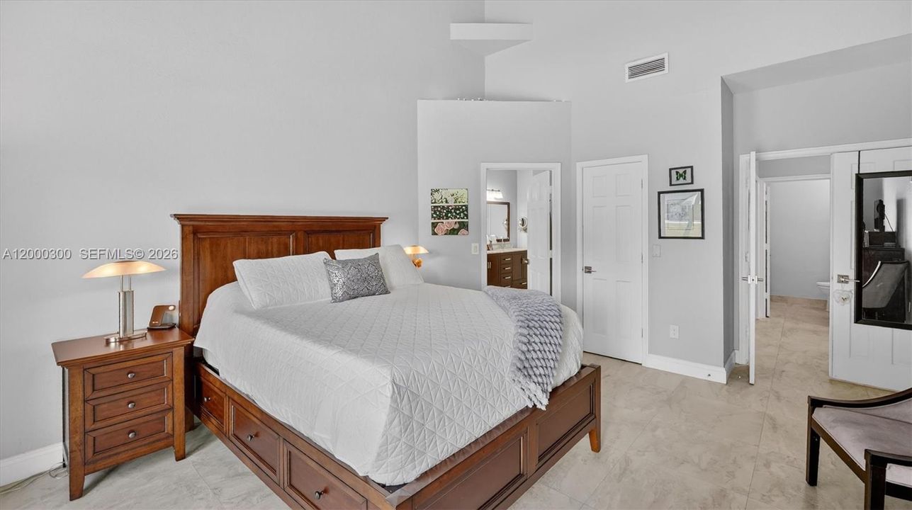 For Sale: $968,000 (4 beds, 3 baths, 2524 Square Feet)
