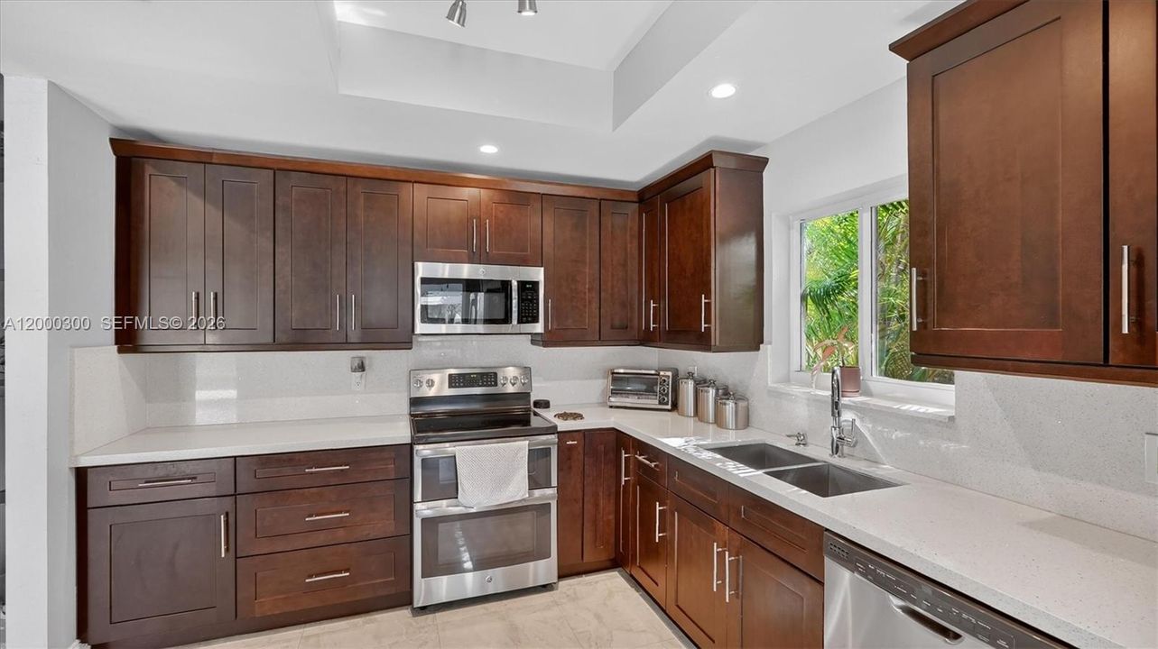 For Sale: $968,000 (4 beds, 3 baths, 2524 Square Feet)