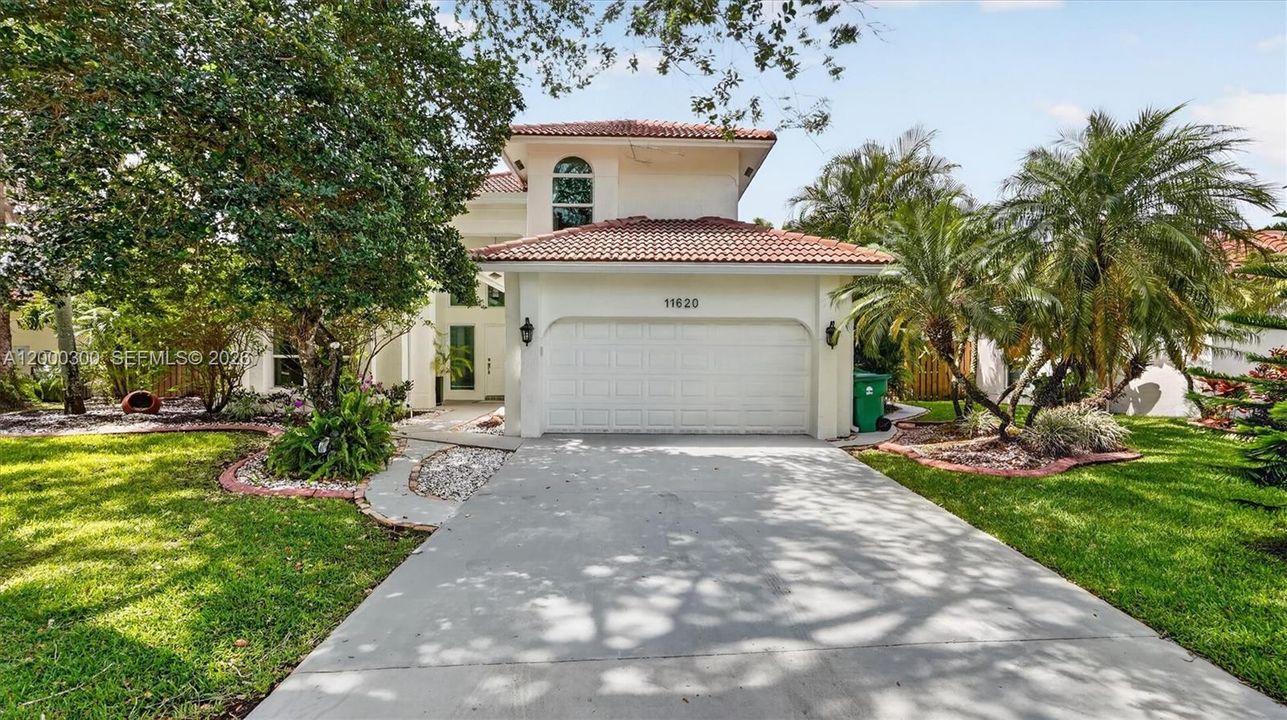 For Sale: $968,000 (4 beds, 3 baths, 2524 Square Feet)