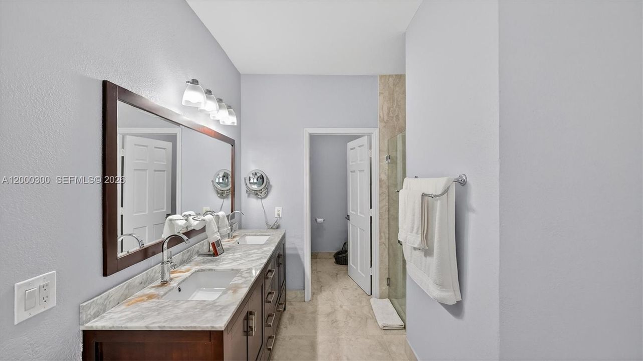 For Sale: $968,000 (4 beds, 3 baths, 2524 Square Feet)