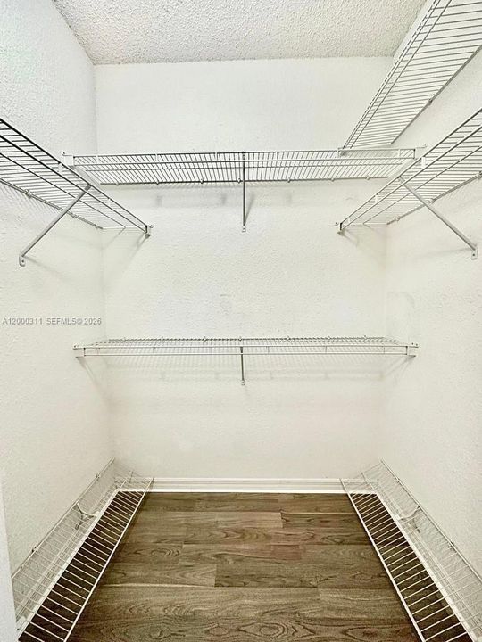 В аренду: $2,400 (2 спален, 2 ванн, 978 Квадратных фут)