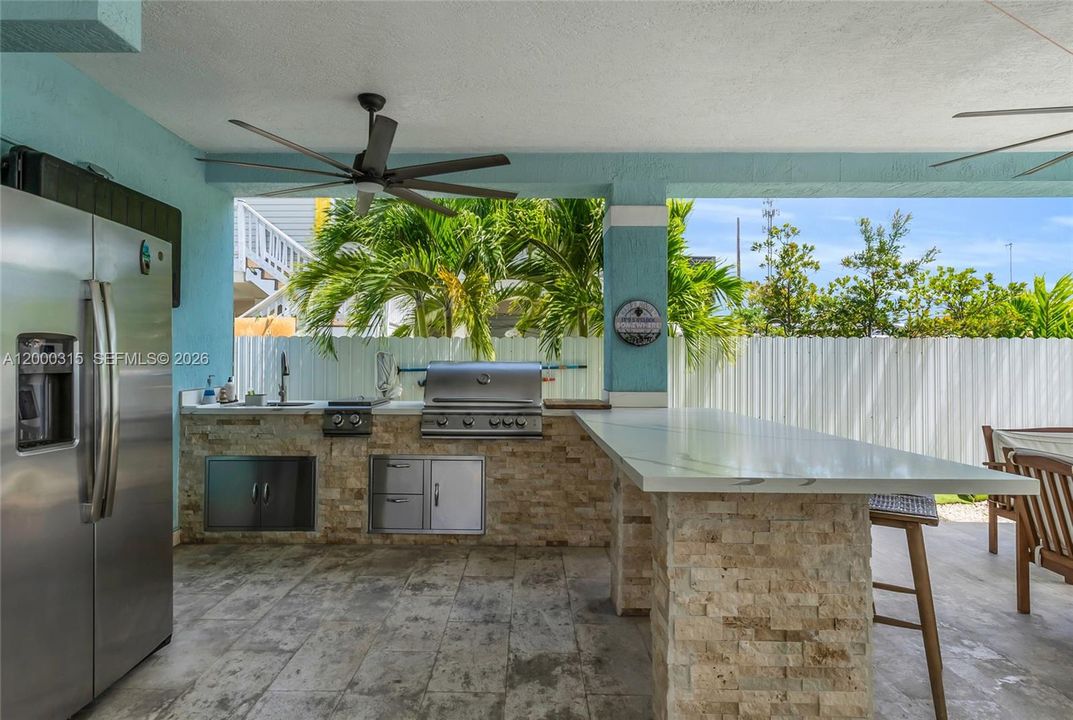 Kitchen and barbecue area