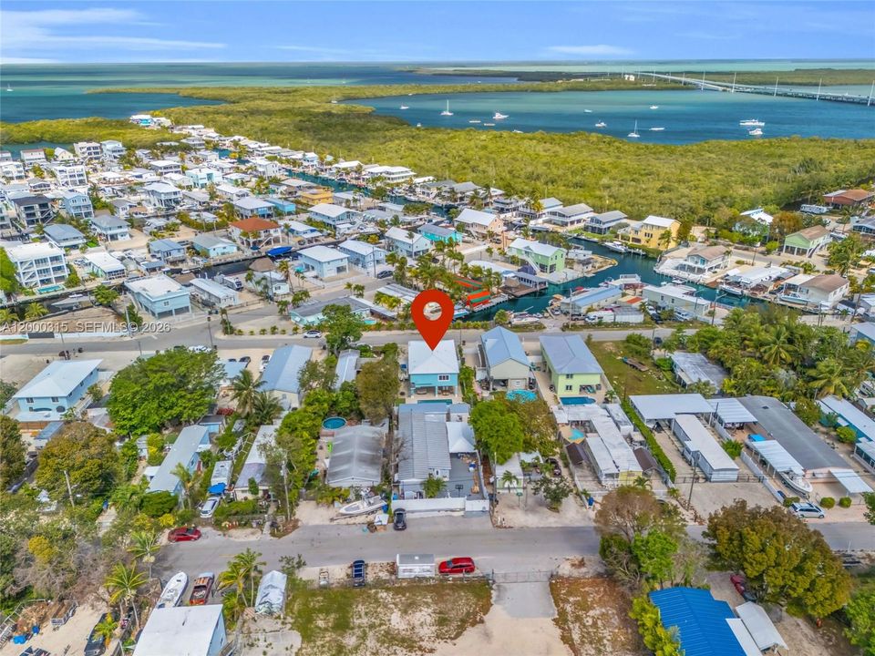 Недавно продано: $1,050,000 (4 спален, 3 ванн, 1502 Квадратных фут)
