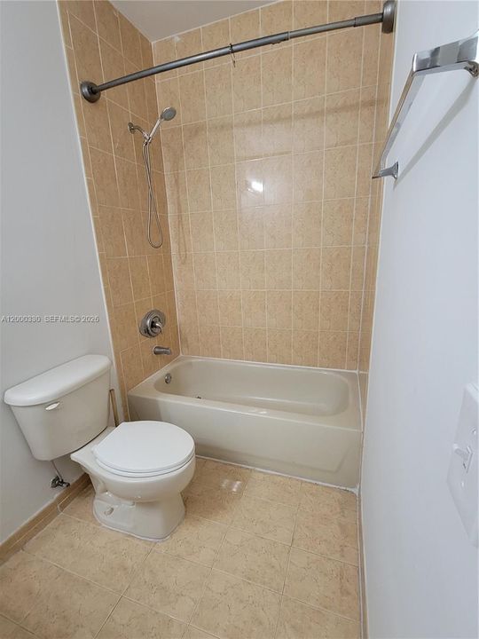 Под контрактом: $2,100 (2 спален, 2 ванн, 1451 Квадратных фут)