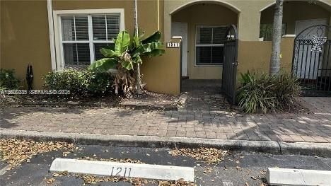 En Venta: $325,000 (3 camas, 2 baños, 1536 Pies cuadrados)