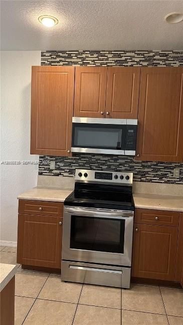 En Venta: $325,000 (3 camas, 2 baños, 1536 Pies cuadrados)