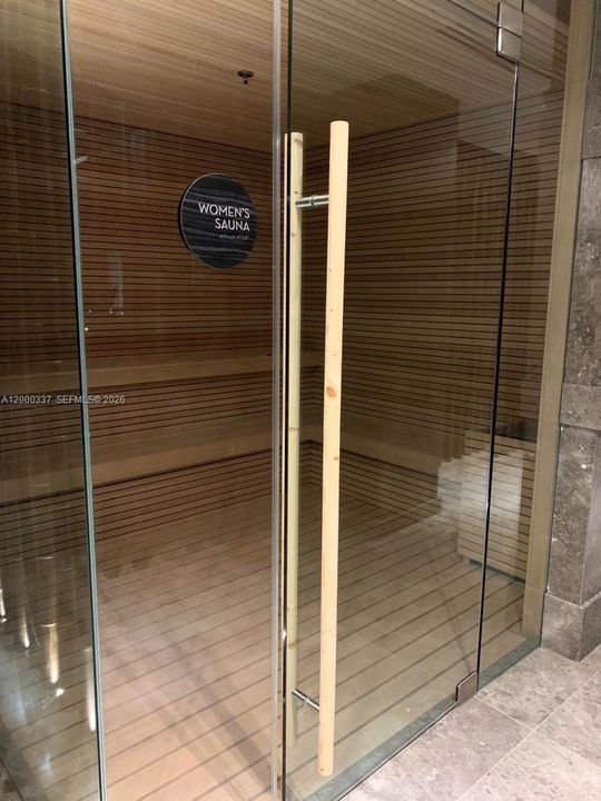Active With Contract: $5,700 (2 beds, 3 baths, 1151 Square Feet)