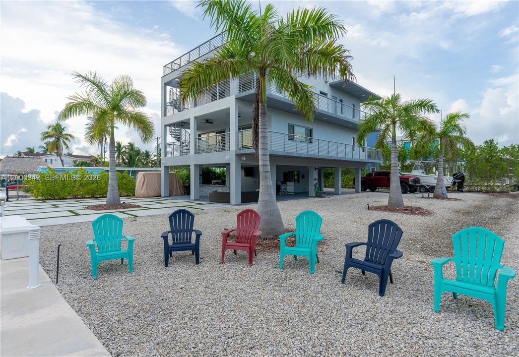 En Venta: $3,988,999 (5 camas, 3 baños, 2848 Pies cuadrados)