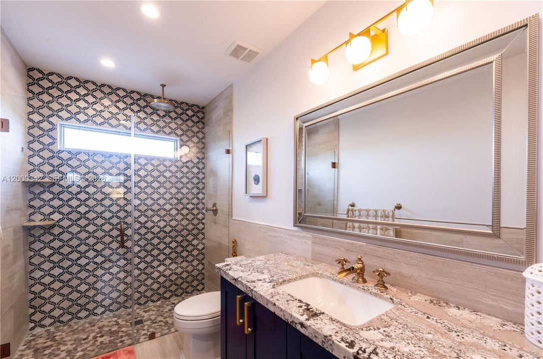 En Venta: $3,988,999 (5 camas, 3 baños, 2848 Pies cuadrados)