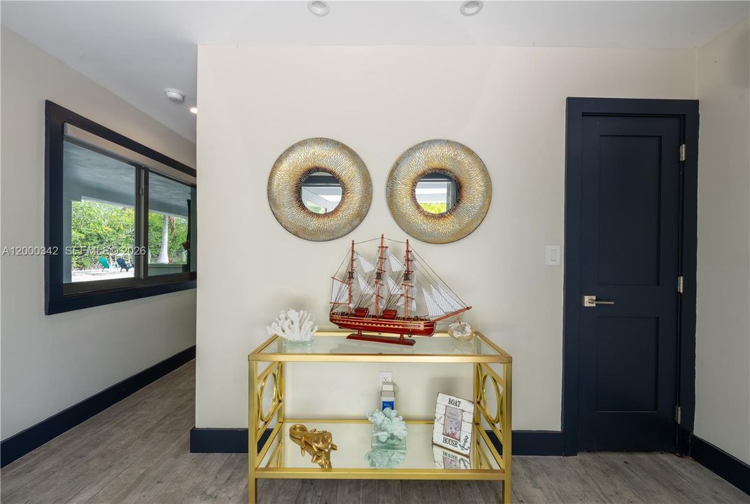 En Venta: $3,988,999 (5 camas, 3 baños, 2848 Pies cuadrados)