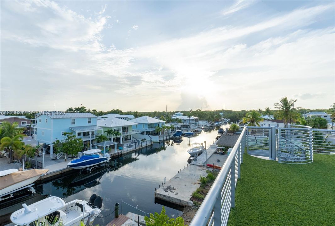 En Venta: $3,988,999 (5 camas, 3 baños, 2848 Pies cuadrados)