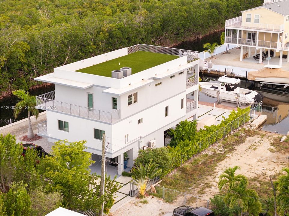 En Venta: $3,988,999 (5 camas, 3 baños, 2848 Pies cuadrados)