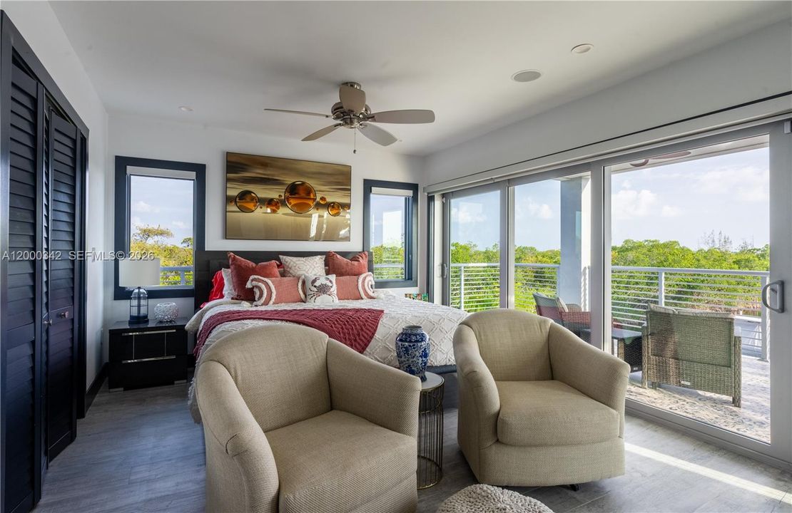 En Venta: $3,988,999 (5 camas, 3 baños, 2848 Pies cuadrados)