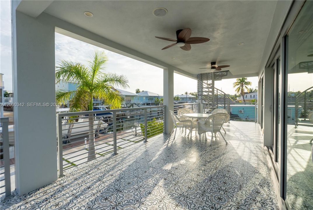 En Venta: $3,988,999 (5 camas, 3 baños, 2848 Pies cuadrados)