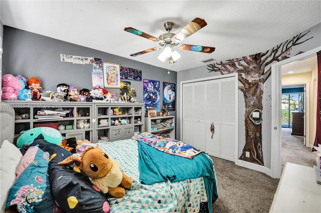 Activo con contrato: $769,000 (4 camas, 3 baños, 2492 Pies cuadrados)
