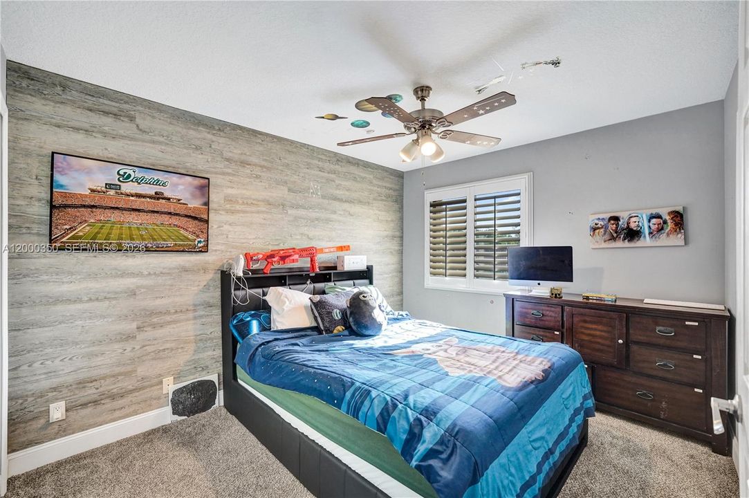 Activo con contrato: $769,000 (4 camas, 3 baños, 2492 Pies cuadrados)