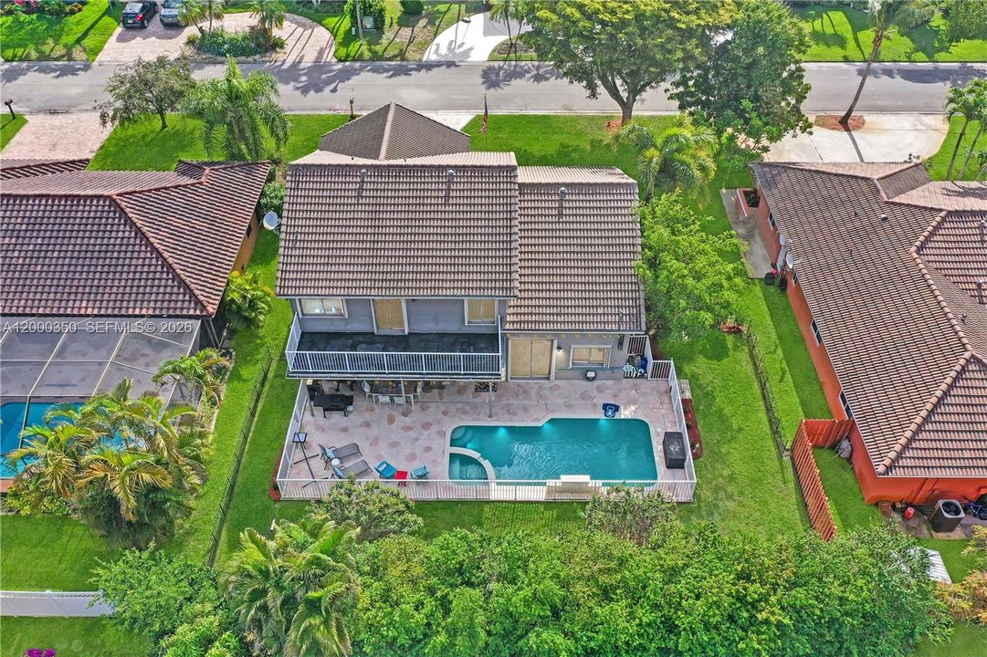 Activo con contrato: $769,000 (4 camas, 3 baños, 2492 Pies cuadrados)